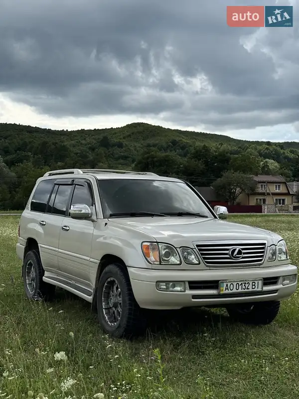 Lexus LX