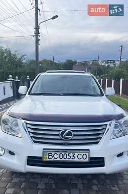 Lexus LX  2011