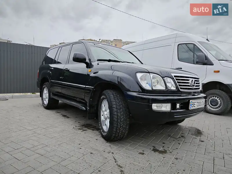 Lexus LX