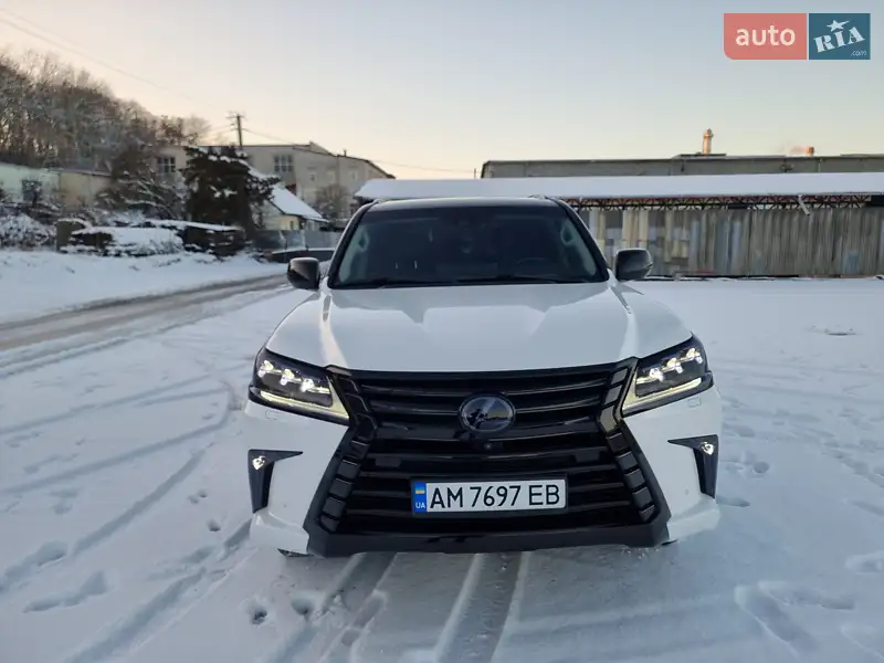 Lexus LX