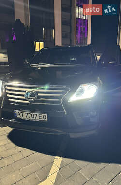 Lexus LX  2010