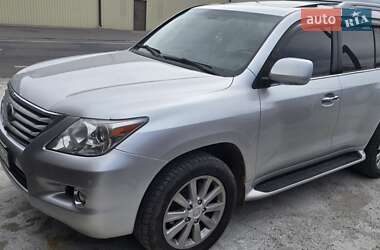Lexus LX  2011