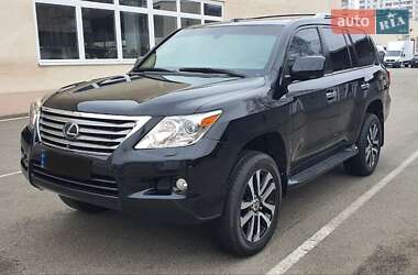 Lexus LX  2010