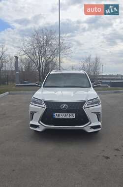 Lexus LX  2019