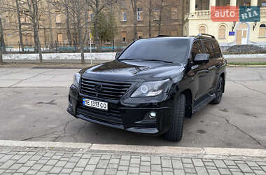 Lexus LX  2009
