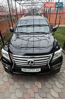 Lexus LX  2012
