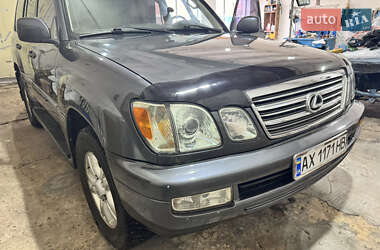 Lexus LX  2003