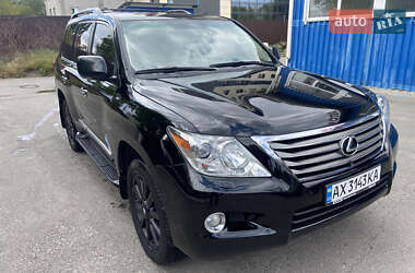 Lexus LX  2010