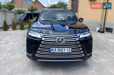 Lexus LX  2024