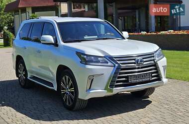Lexus LX  2019