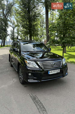 Lexus LX  2008