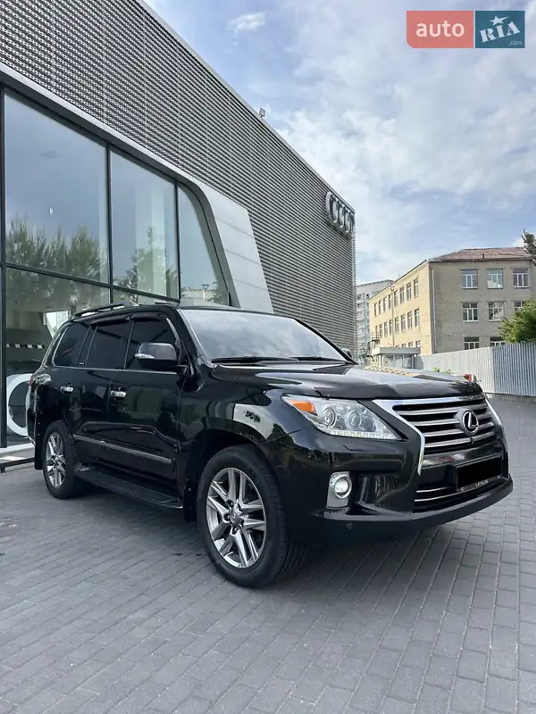 Lexus LX 2014