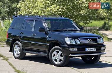 Lexus LX  2005