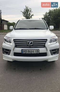 Lexus LX 2011