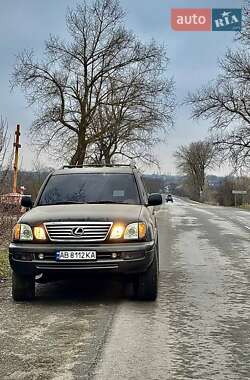Lexus LX  2004