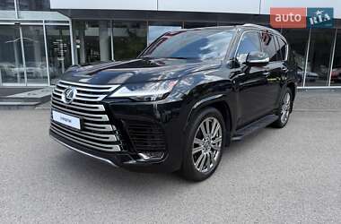Lexus LX  2023