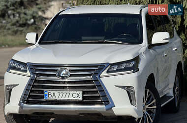 Lexus LX  2017