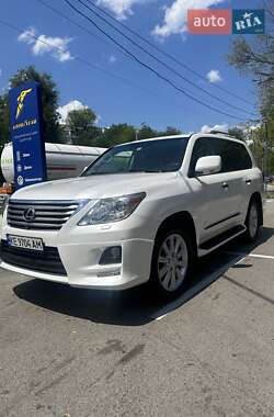 Lexus LX  2008