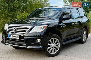 Lexus LX  2010