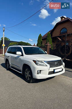 Lexus LX  2008