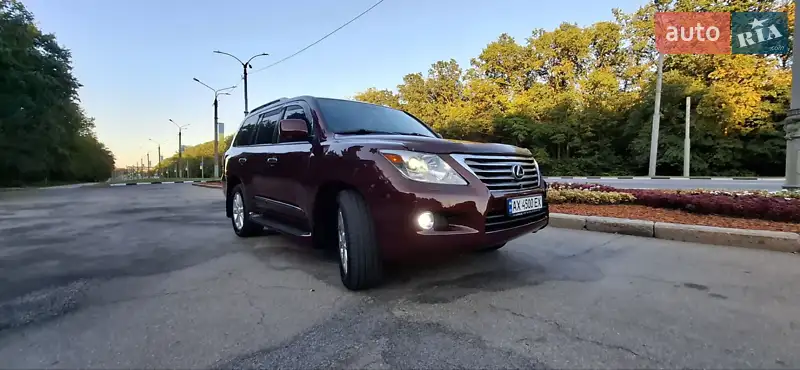 Lexus LX 2008