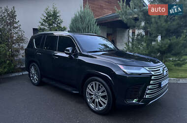 Lexus LX  2023