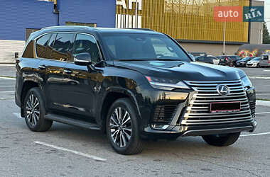 Lexus LX  2025