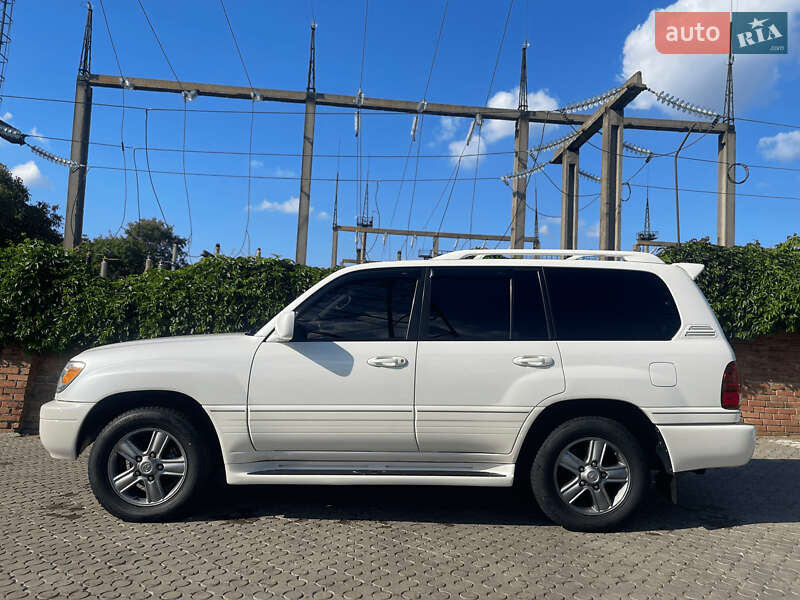 Lexus LX