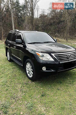 Lexus LX  2008