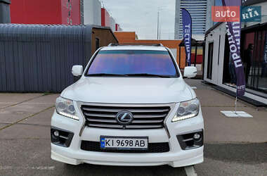 Lexus LX  2013