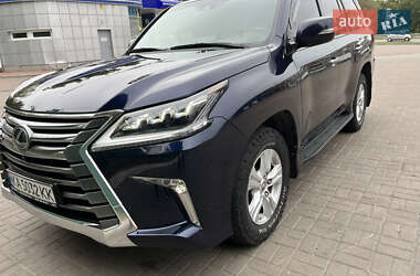 Lexus LX  2017