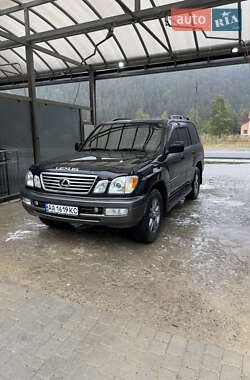 Lexus LX  2004