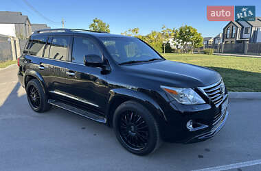 Lexus LX  2011