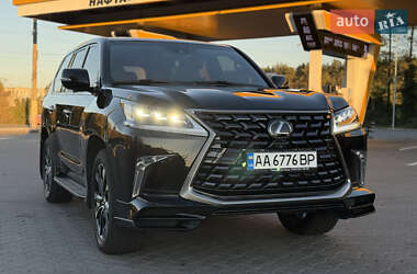 Lexus LX  2020