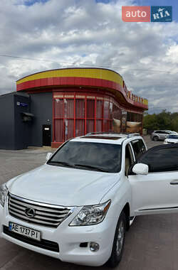 Lexus LX  2008