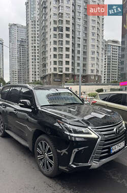 Lexus LX  2021