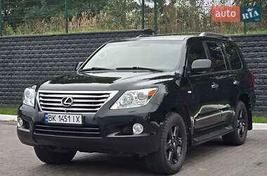 Lexus LX 2011