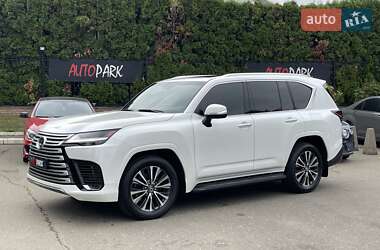 Lexus LX  2023