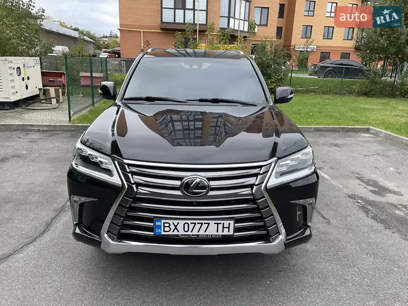 Lexus LX