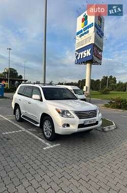 Lexus LX  2008