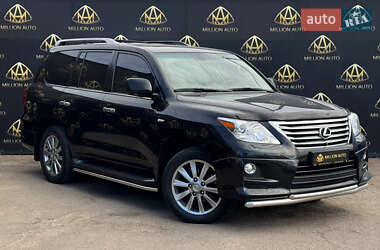 Lexus LX 2011
