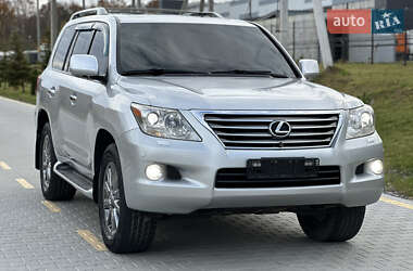 Lexus LX  2008