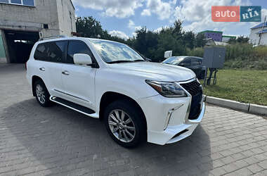 Lexus LX  2010