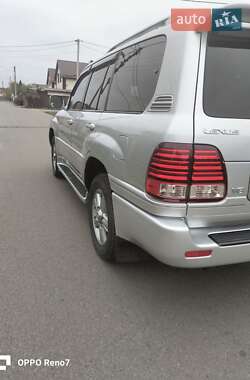 Lexus LX 2005