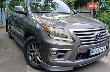 Lexus LX  2013