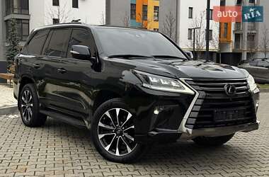 Lexus LX  2020