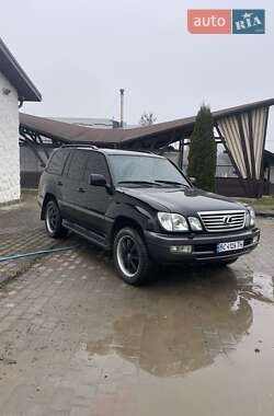 Lexus LX  2004