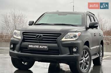 Lexus LX  2010