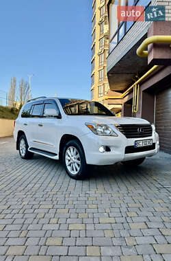 Lexus LX  2008