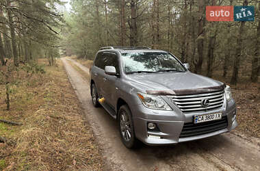 Lexus LX  2010